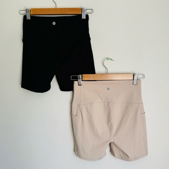 RBX Two Studio Luxe Pocket Bike Shorts in Black and Beige - Picture 3 of 6